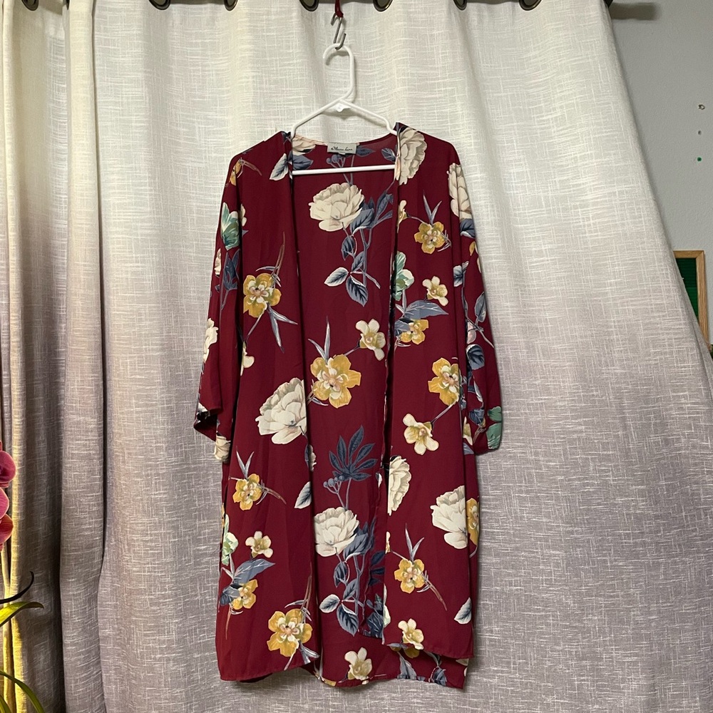 Lightweight kimono style cover up